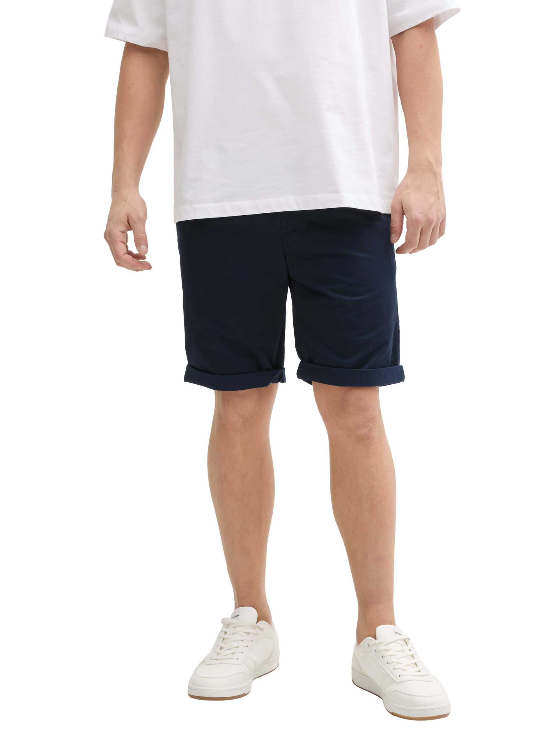 regular elastic waist shorts