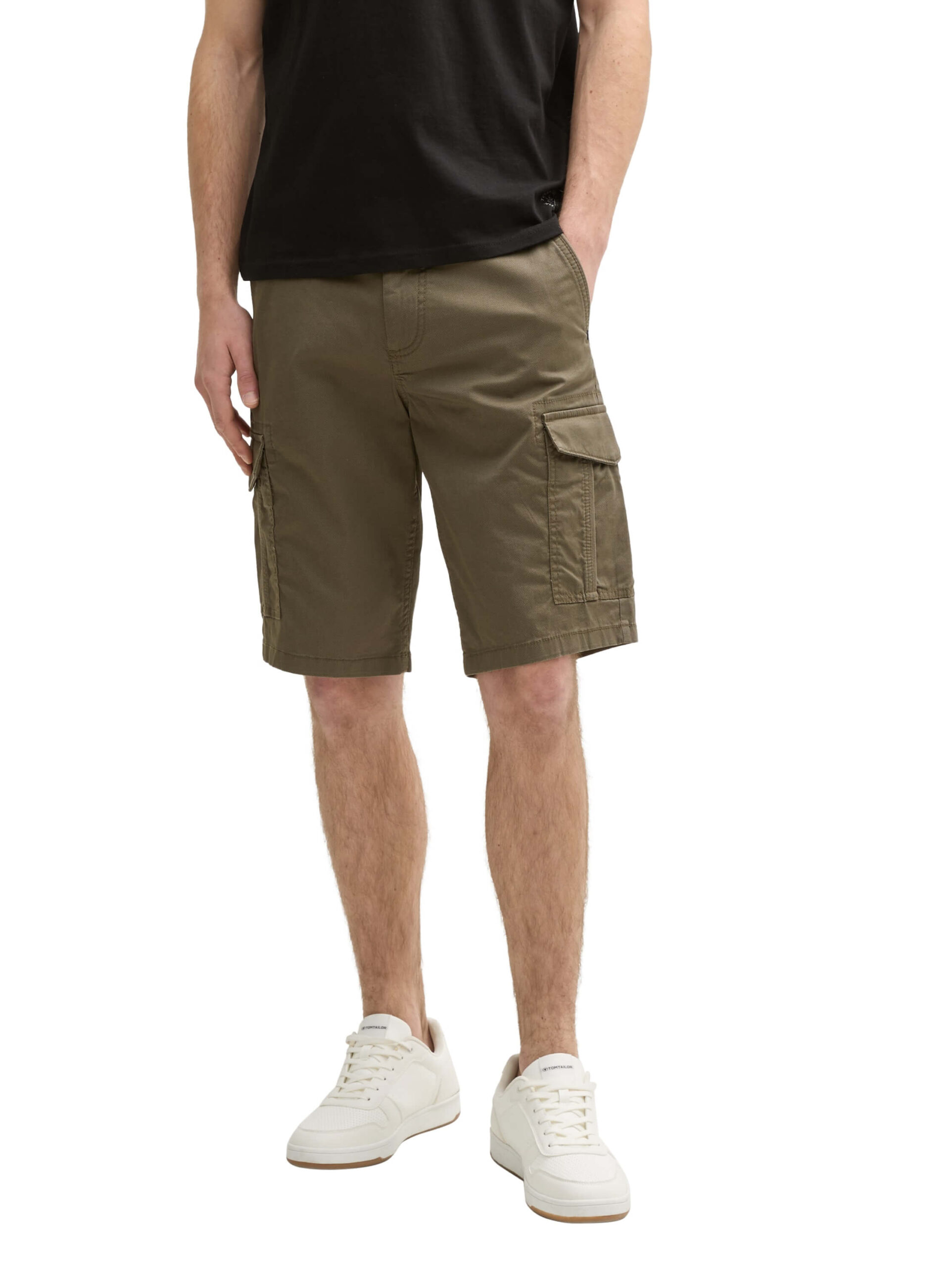 regular printed cargo shorts