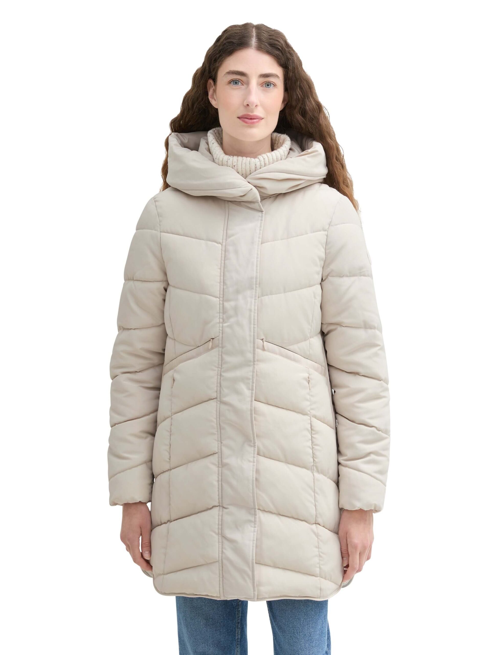 Puffer coat with a hood