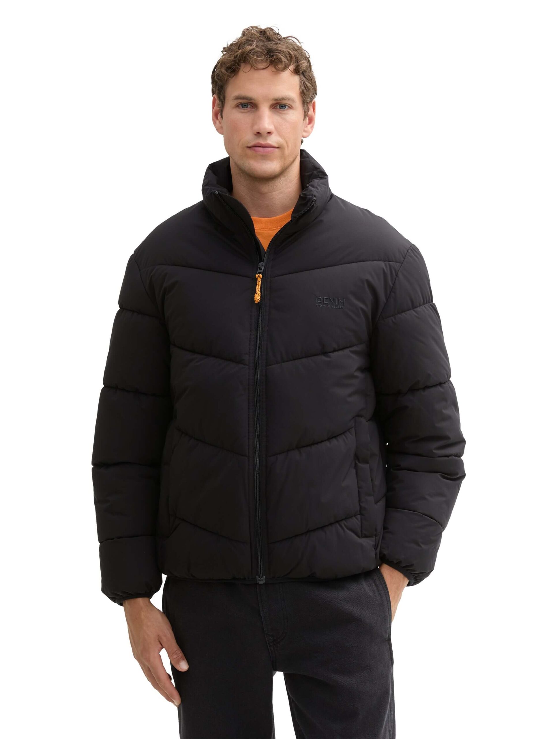 Water-repellent puffer jacket