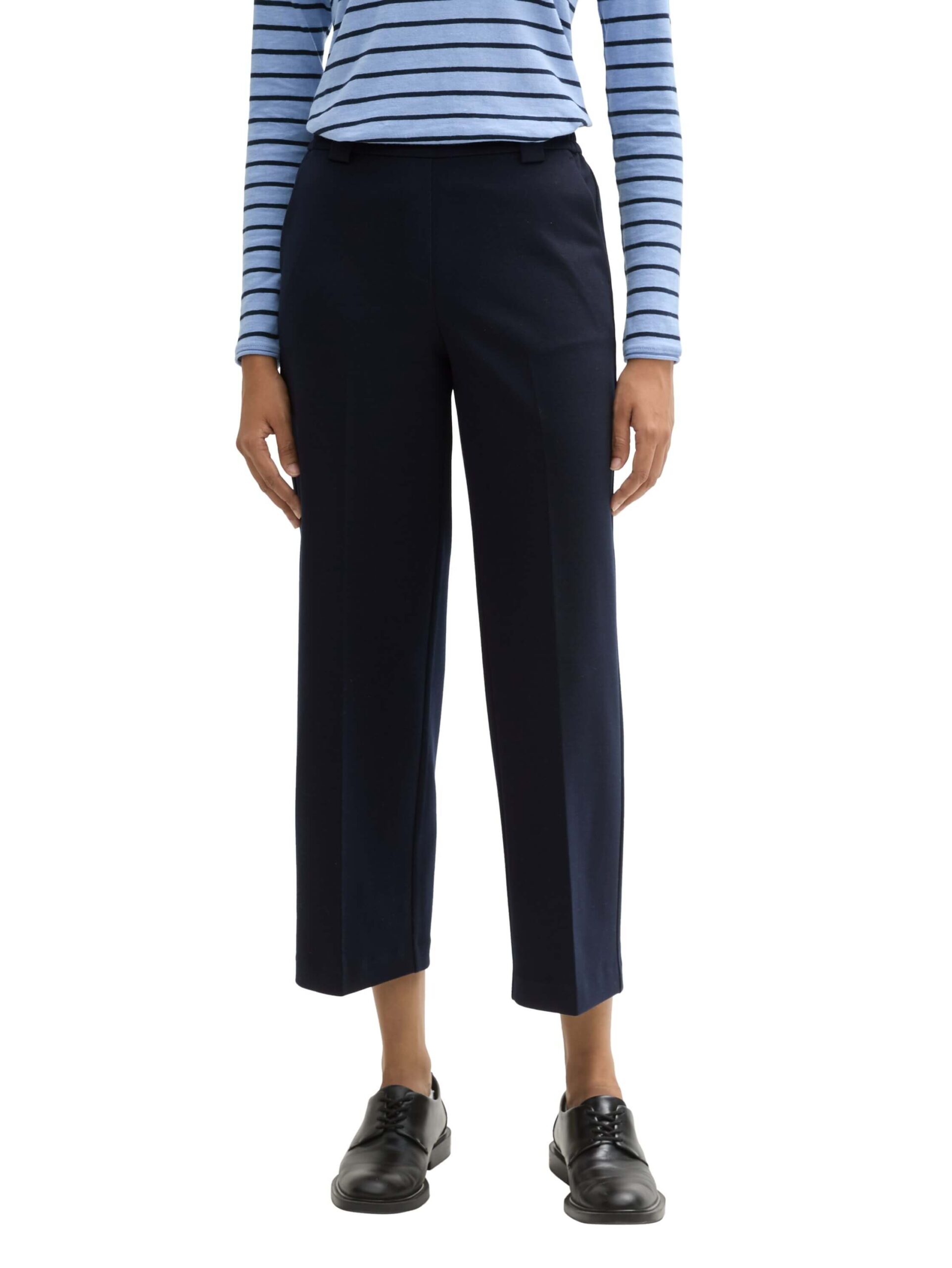 Cropped straight-fit trousers