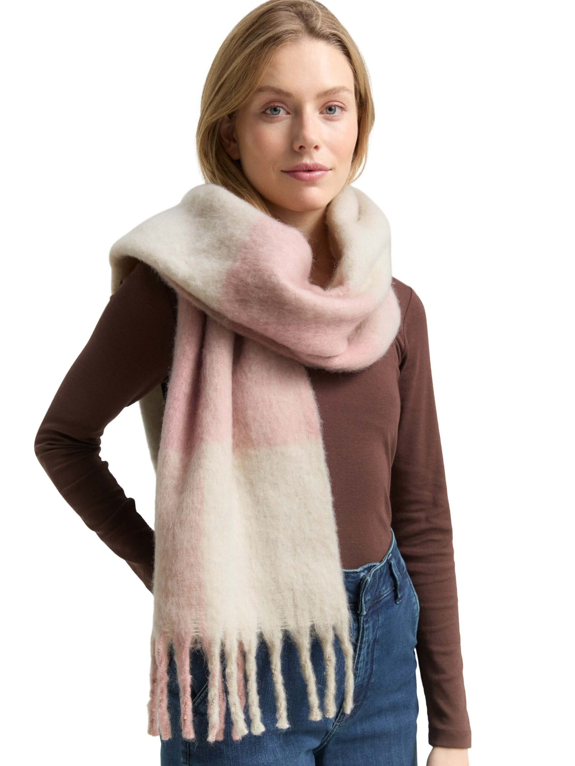 cosy check scarf