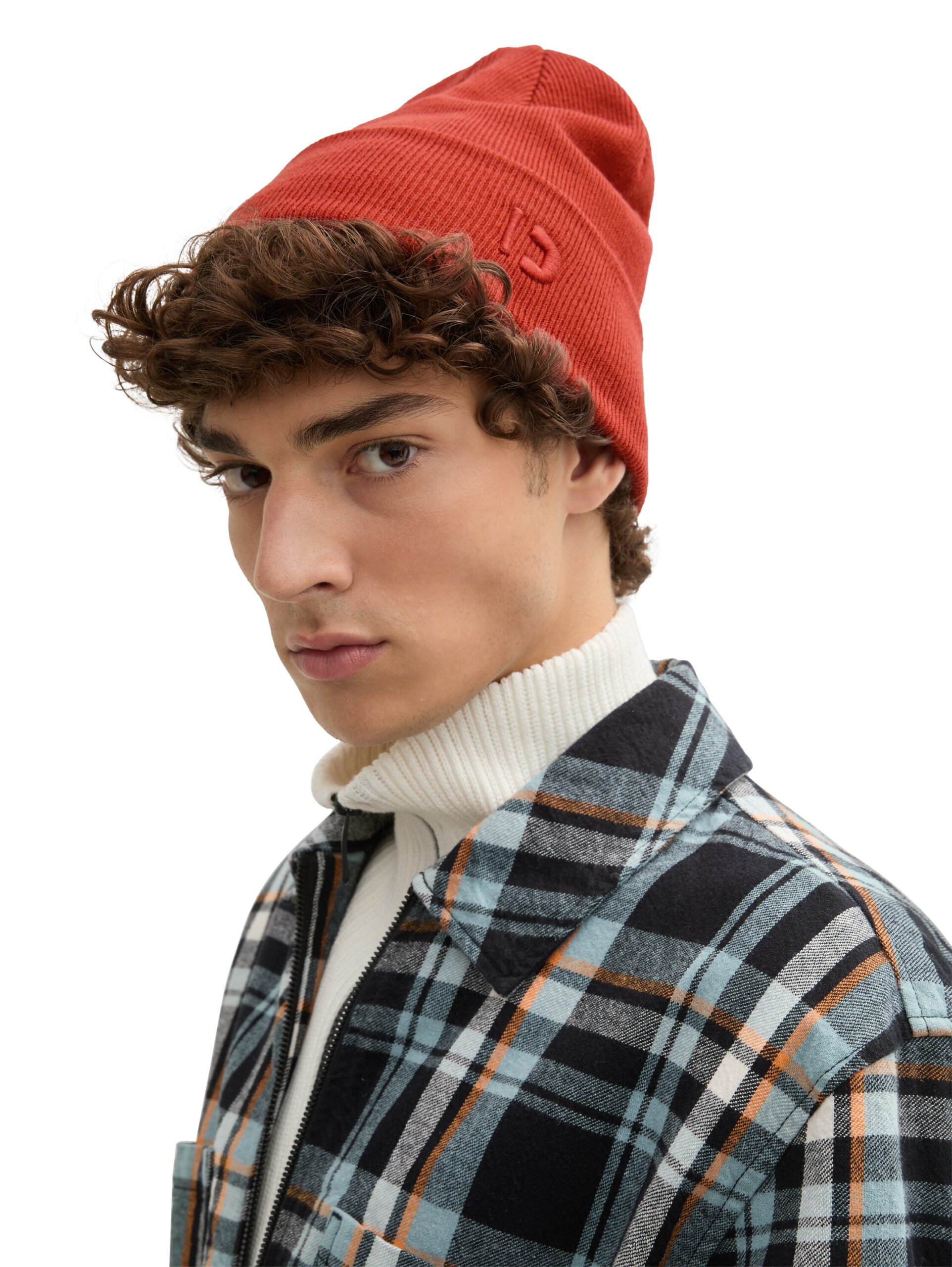 basic knitted beanie