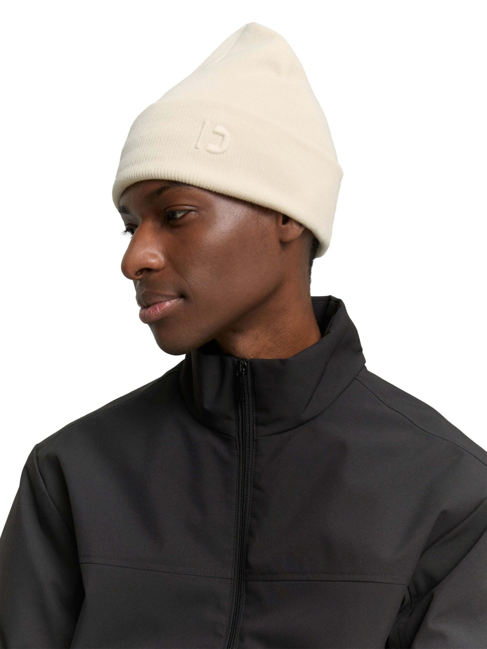 basic knitted beanie