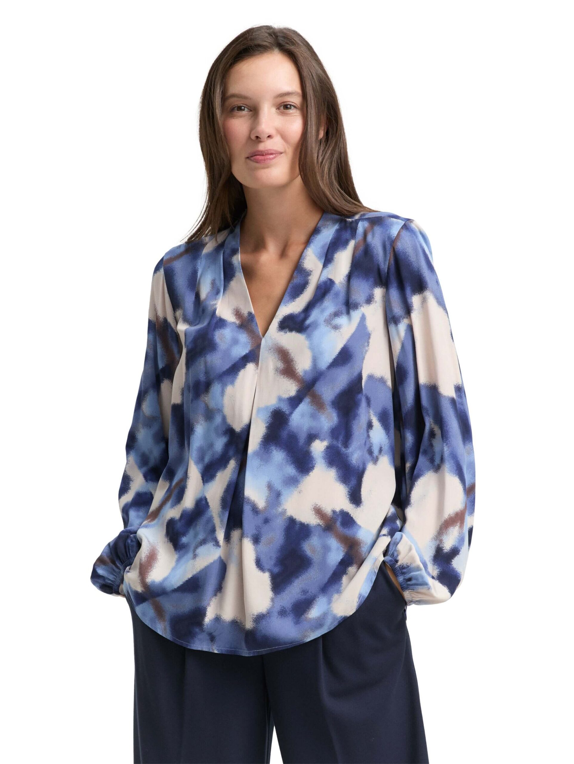 blouse printed V-neck