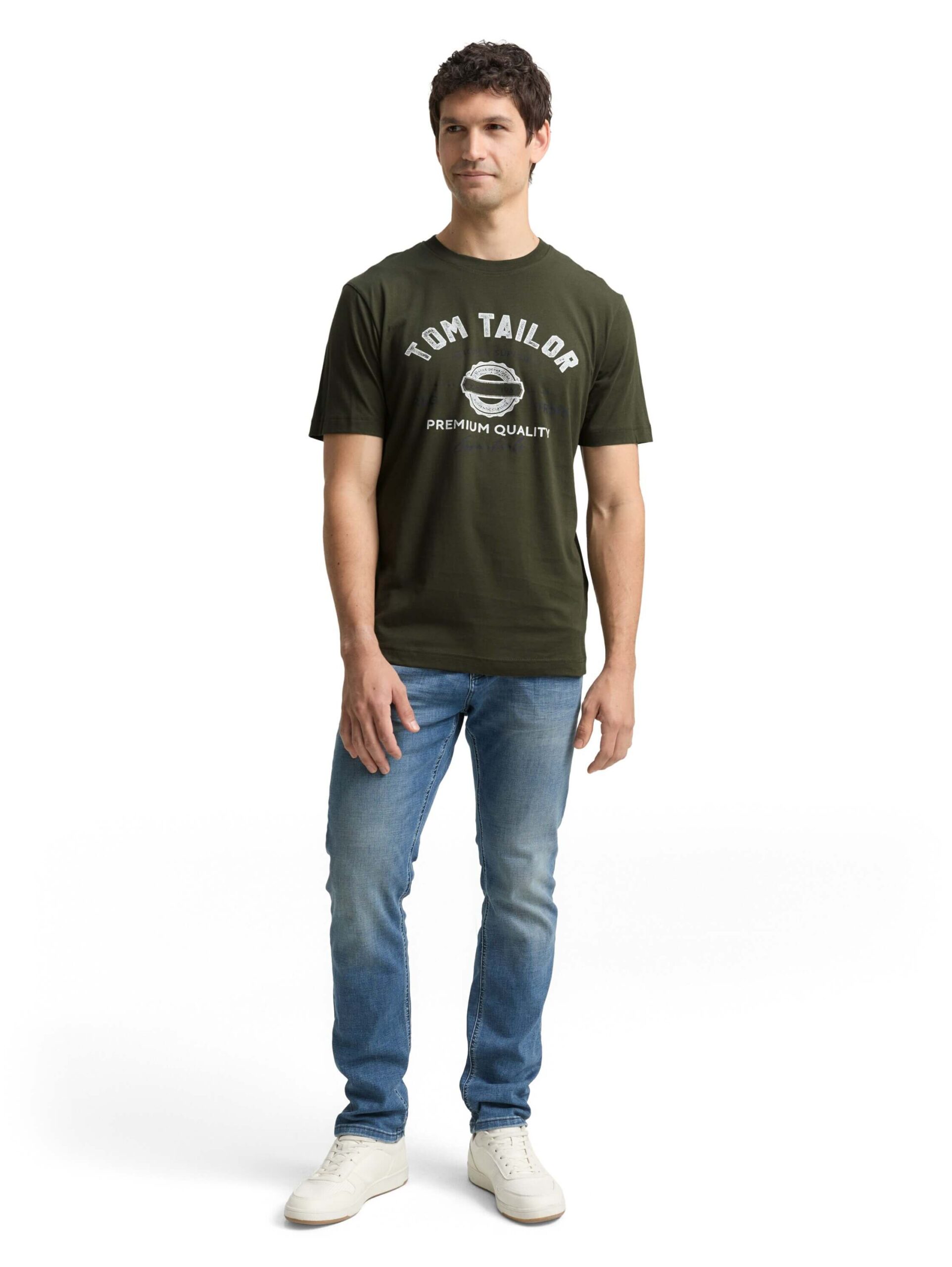 logo tee