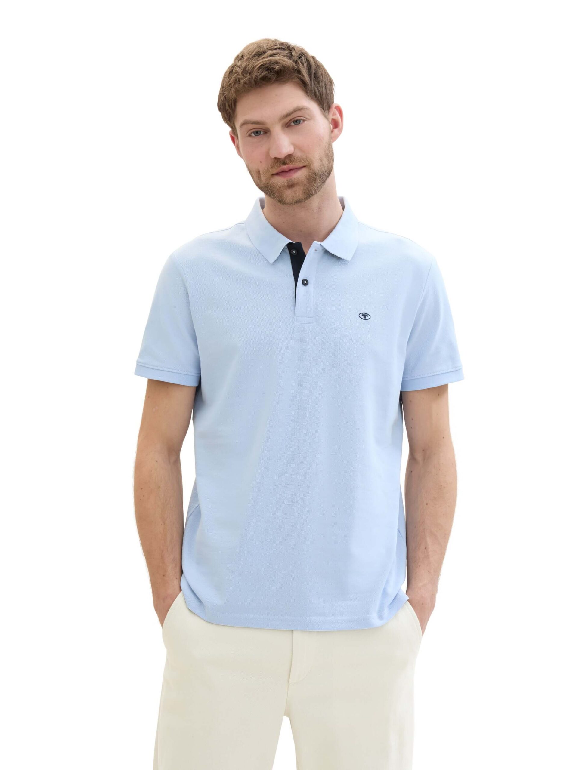 basic polo with contrast