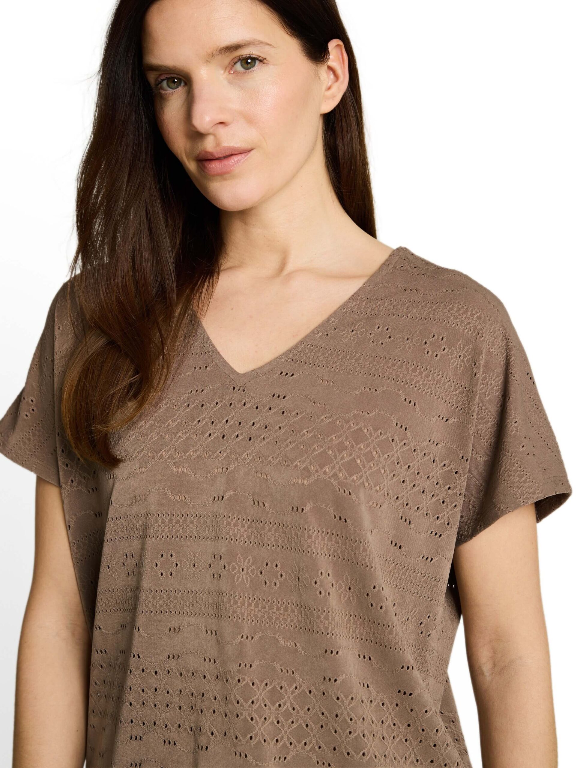 T-shirt v-neck ajour