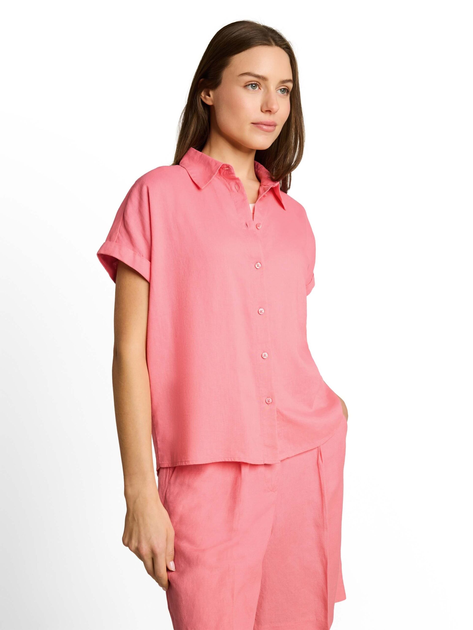 blouse shortsleeves with linen