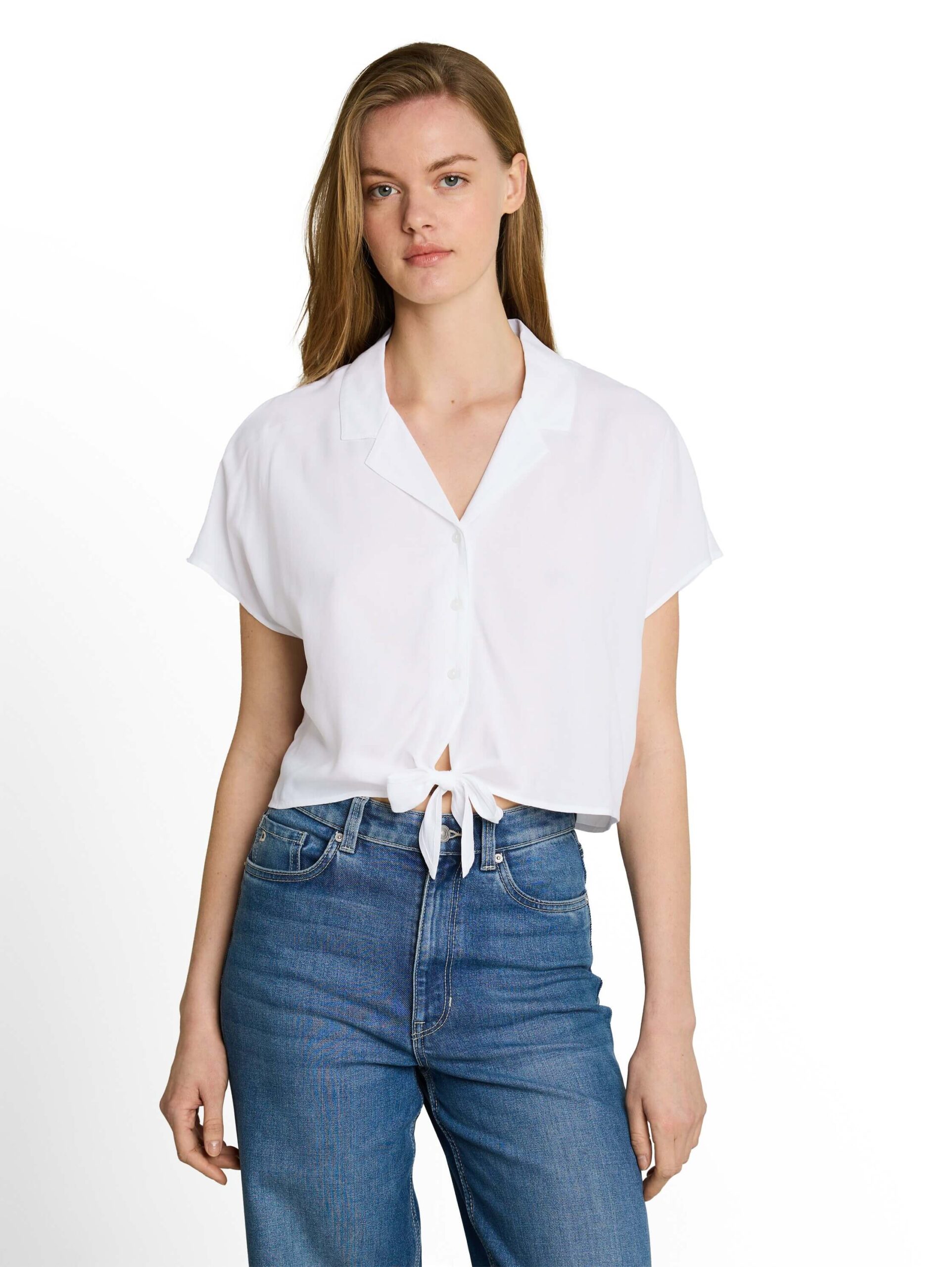 resort shirt with knot
