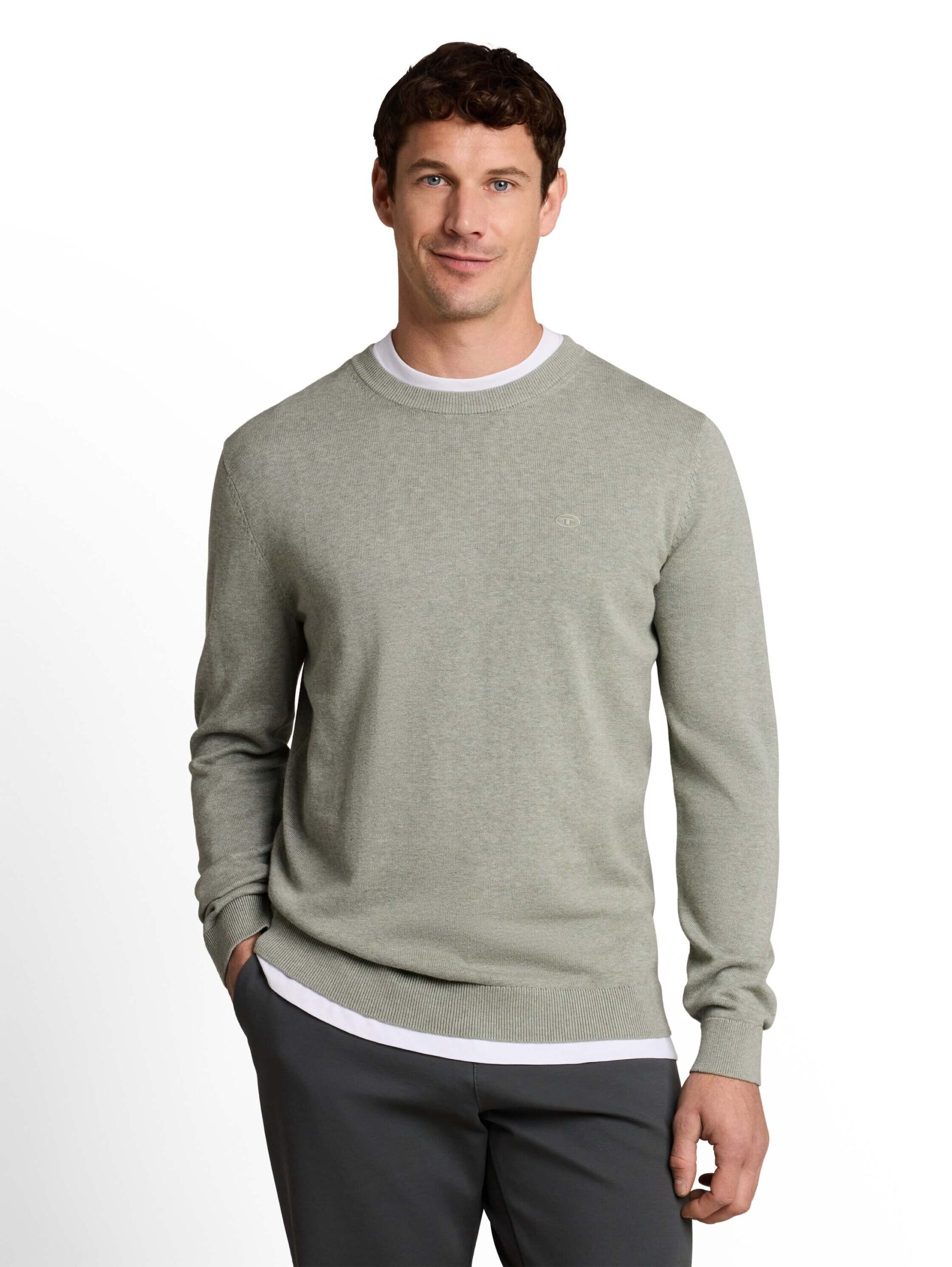 basic crewneck knit