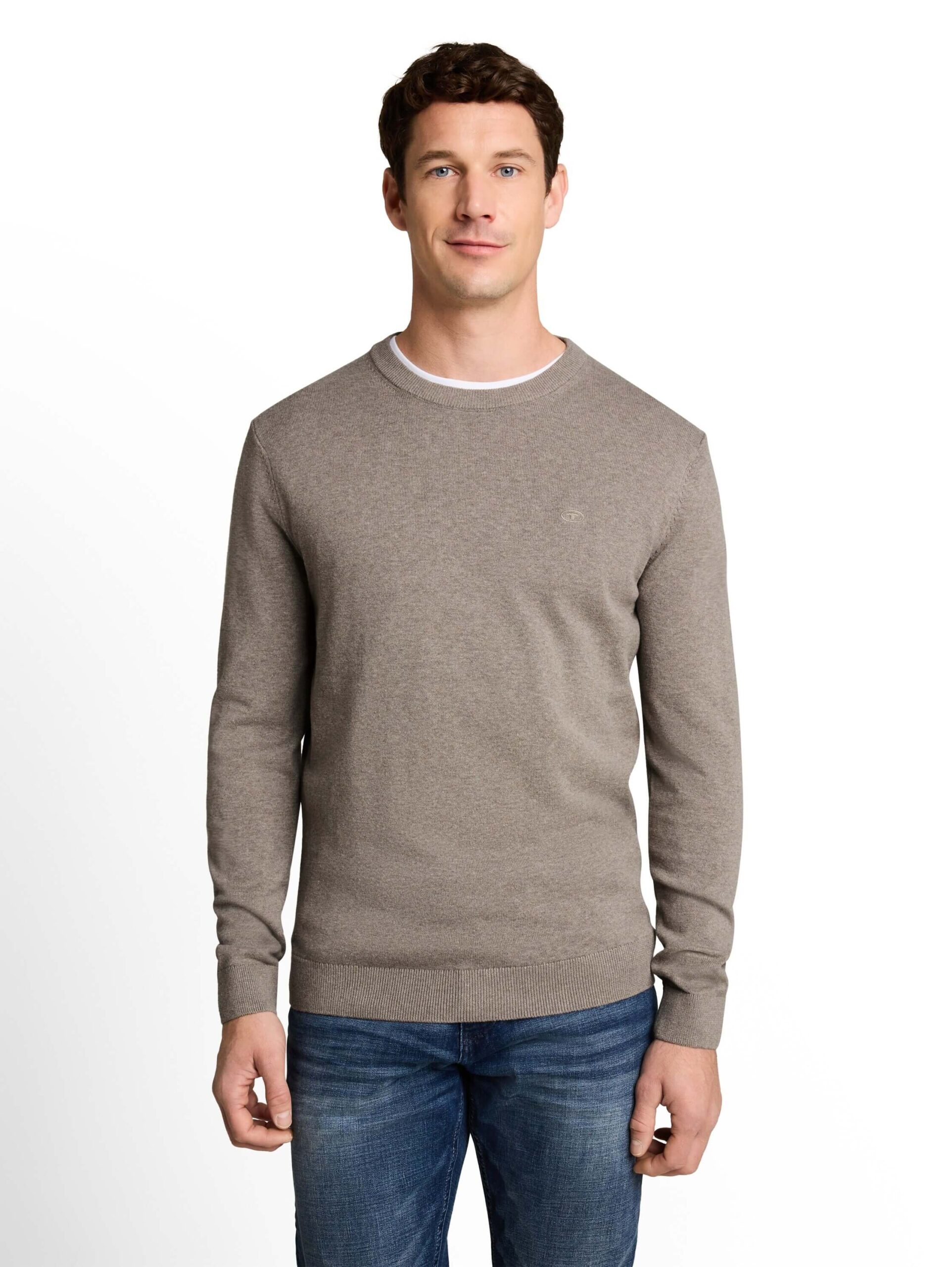basic crewneck knit