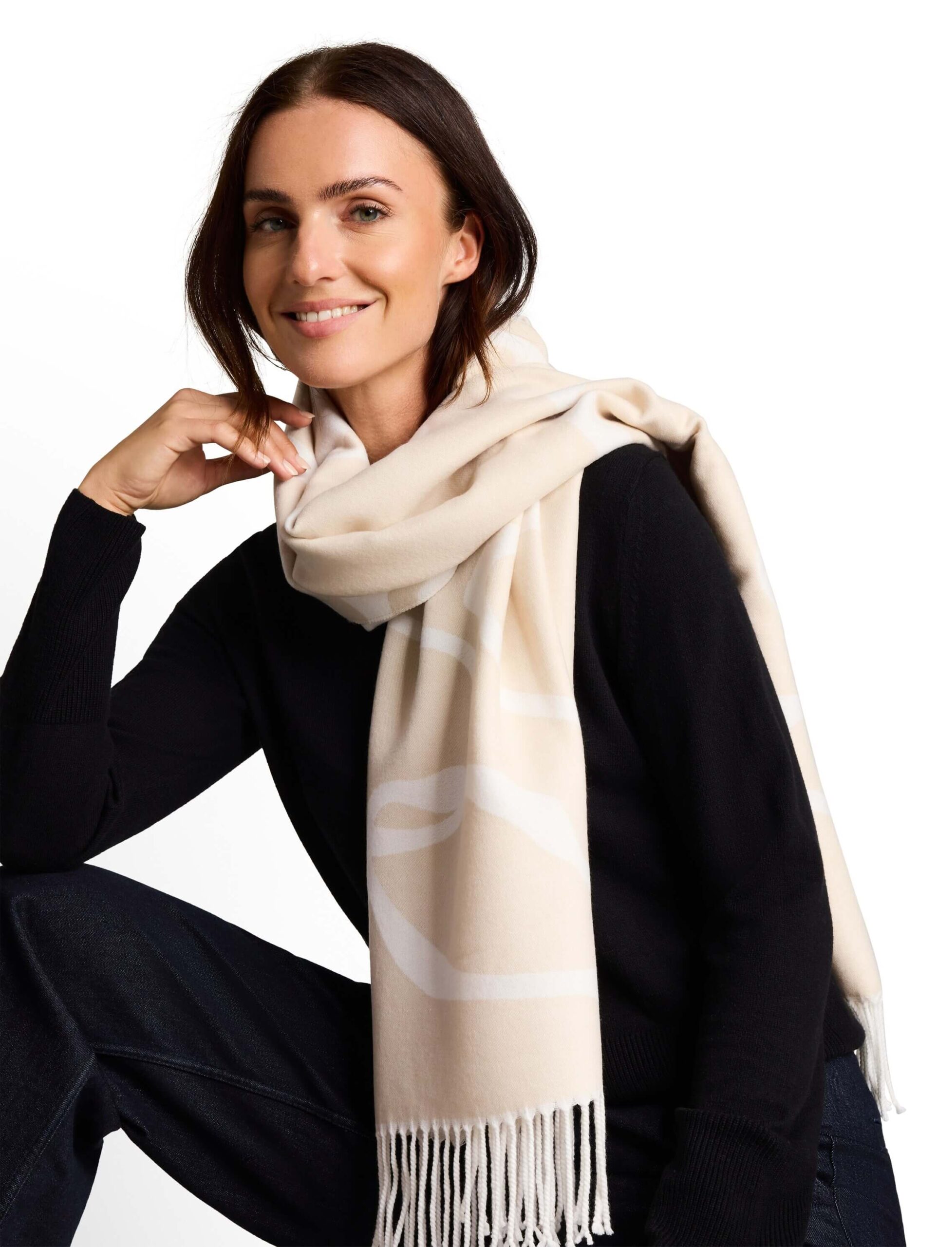 woven scarf with flowers