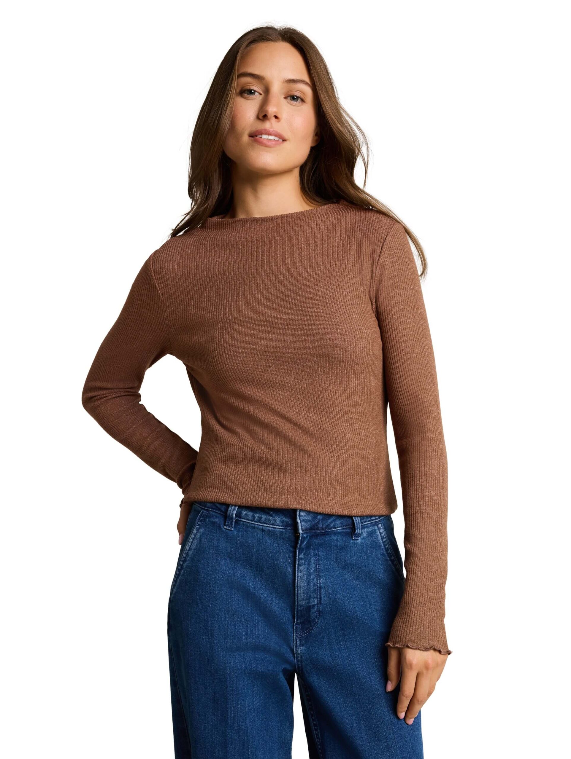 T-shirt rib with lettuce hems